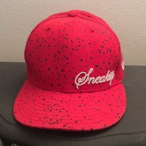 Fitted New Era hat by “Sneaktip’